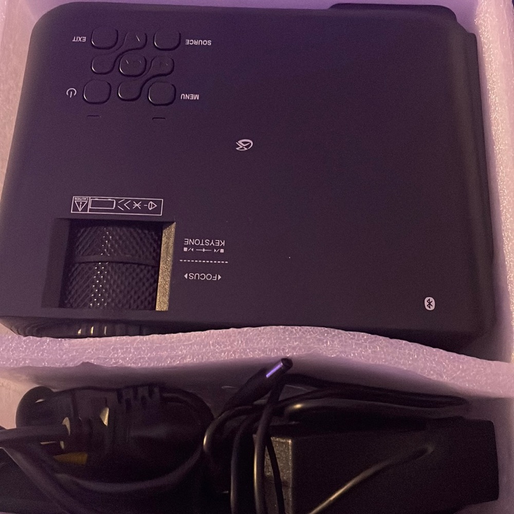 GPX Mini Projector With Bluetooth